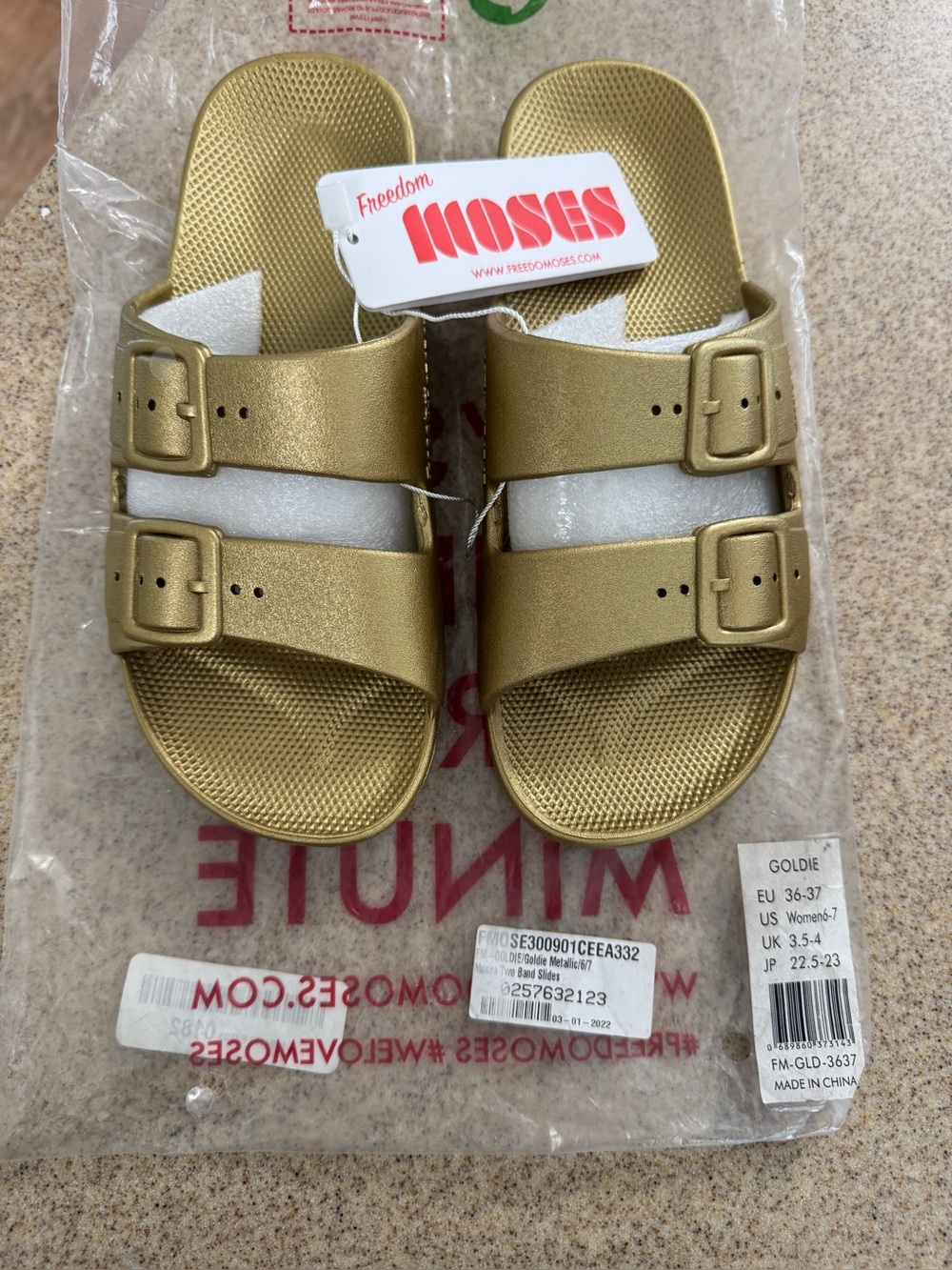 Freedom Moses Slide Sandals The Metallics Goldie NWT Two Band 6 7